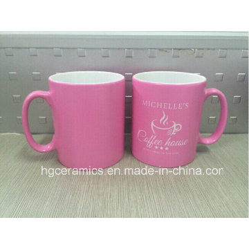 Caneca da cor do pulverizador, caneca cor-de-rosa da